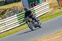 Vintage-motorcycle-club;eventdigitalimages;mallory-park;mallory-park-trackday-photographs;no-limits-trackdays;peter-wileman-photography;trackday-digital-images;trackday-photos;vmcc-festival-1000-bikes-photographs